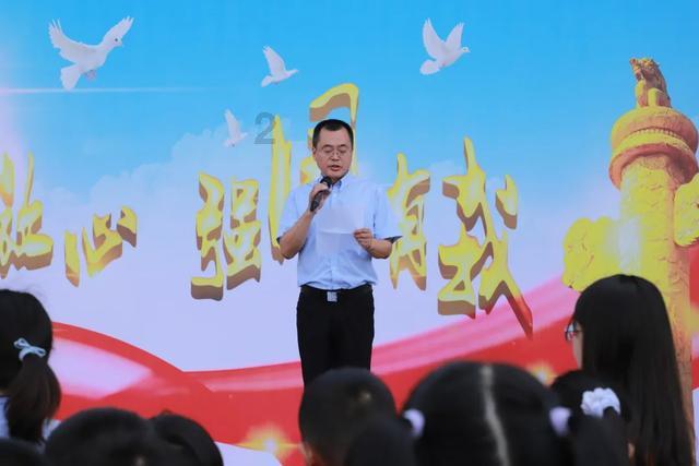 男孩跨越半个中国求医，只为打通“闭锁”十月的食道